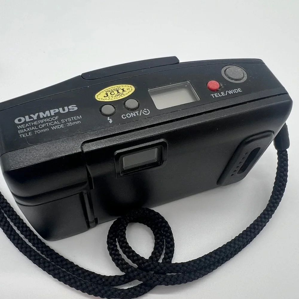 Olympus Infinity Twin Weatherproof 35mm Film Camera Dual Lens 35mm 70mm Black